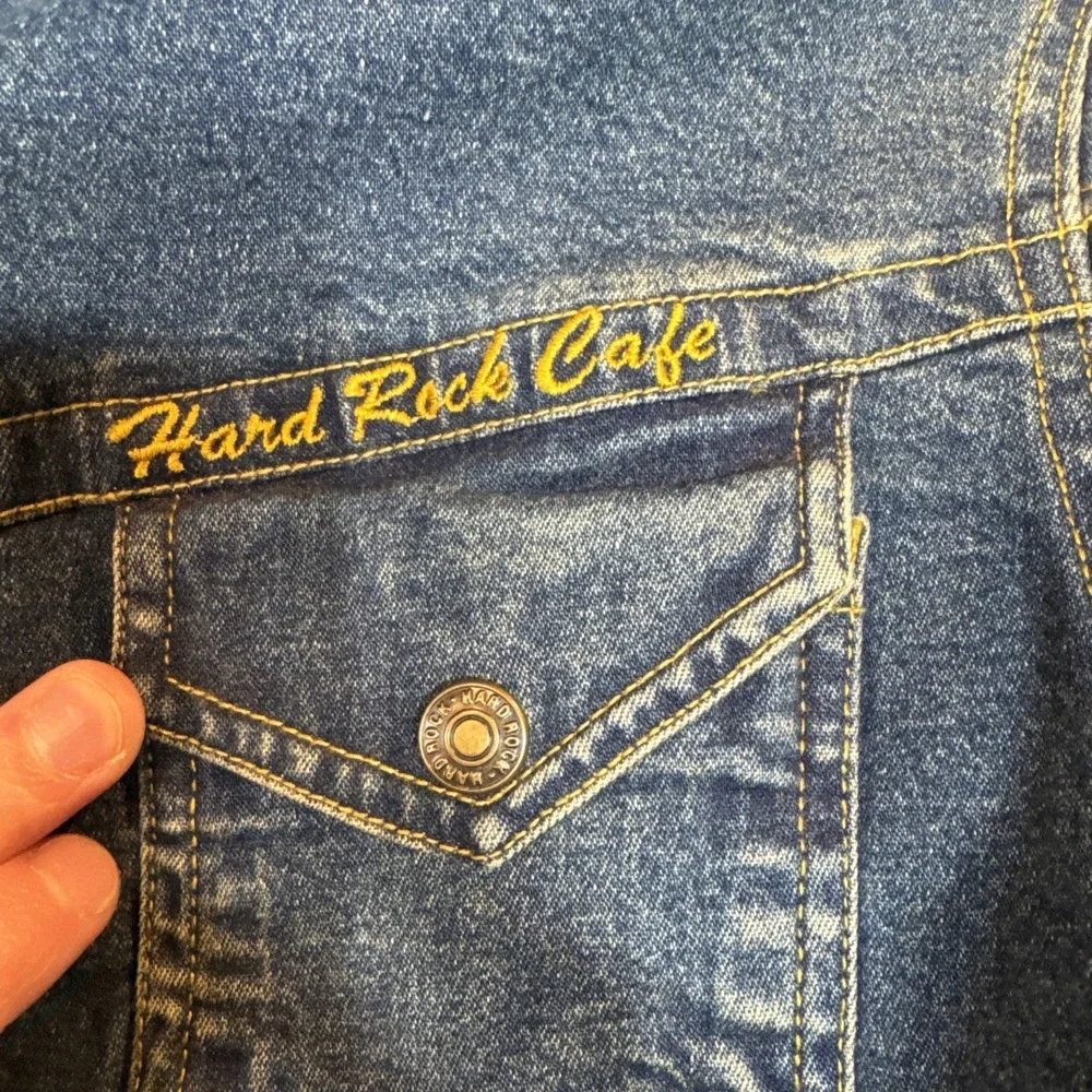 Vintage Hard Rock Cafe Denim Jean Jacket Women's Small 90s Trucker Jacket Grunge